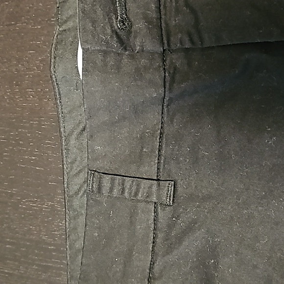 OLD NAVY Everyday Short Mid Rise - Picture 2 of 6